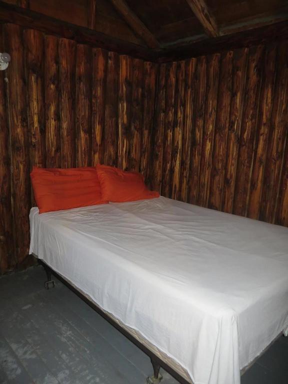 Hotel Lake Wolsey Cabins Gore Bay Zimmer foto